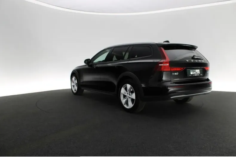 Volvo V60 Cross Country din 2023 cu 13.756 km - oferta VOL231710 - foto 3