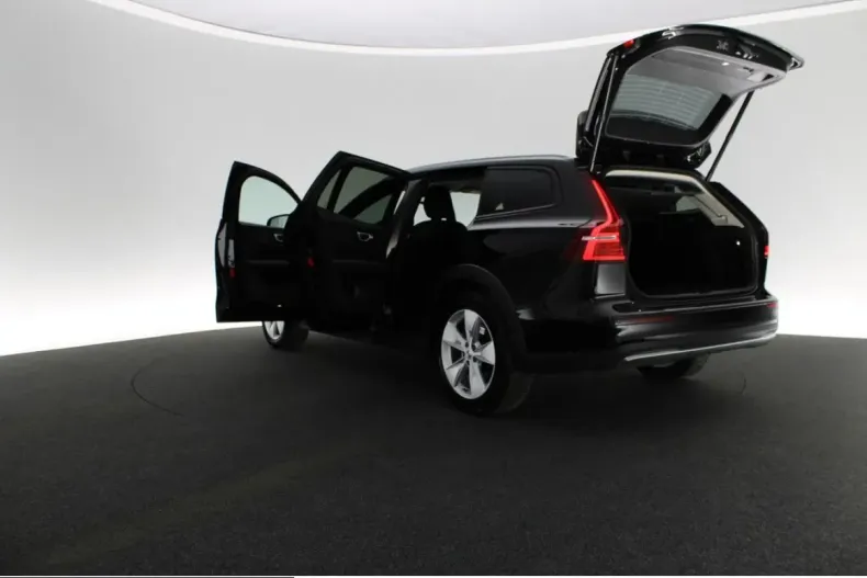 Volvo V60 Cross Country din 2023 cu 13.756 km - oferta VOL231710 - foto 7