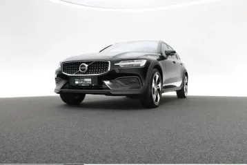 Volvo V60 Cross Country din 2023 - oferta VOL231711