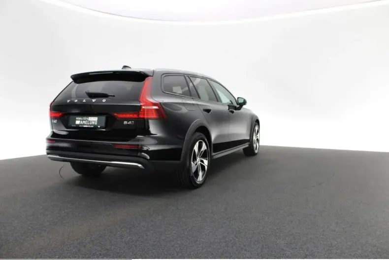 Volvo V60 Cross Country din 2023 cu 42.948 km - oferta VOL231711 - foto 5