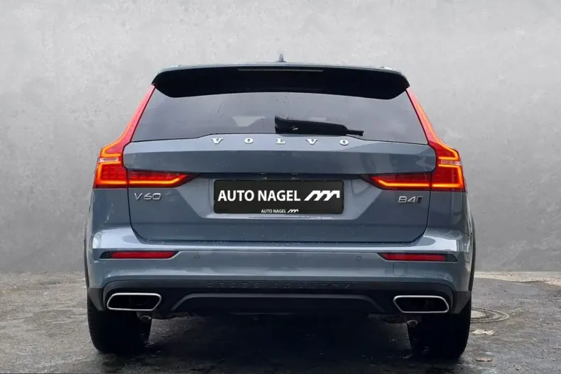 Volvo V60 Cross Country din 2022 cu 57.151 km - oferta VOL231712 - foto 2
