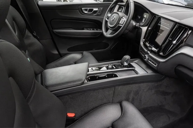 Volvo XC60 din 2023 cu 93.491 km - oferta VOL231713 - foto 9