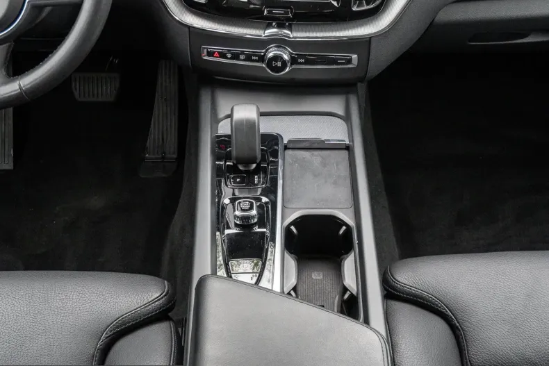 Volvo XC60 din 2023 cu 93.491 km - oferta VOL231713 - foto 13