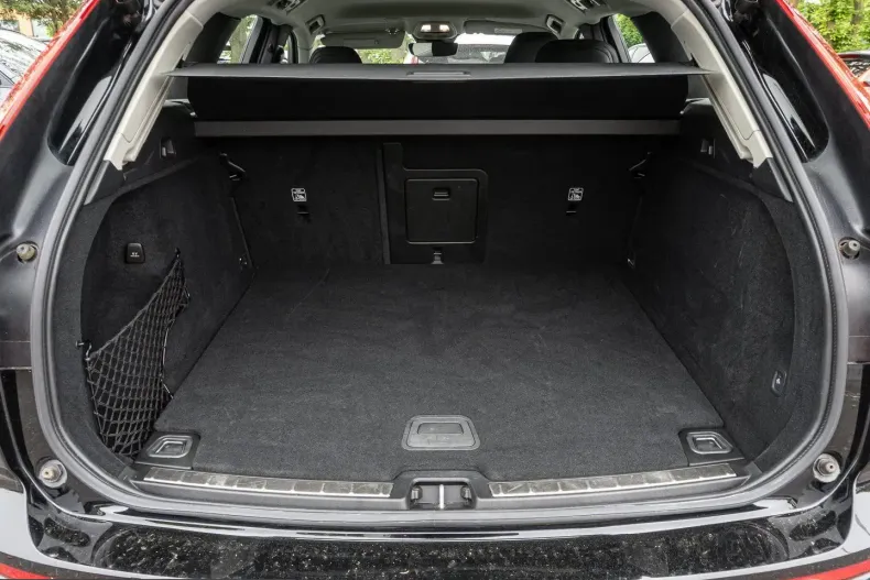 Volvo XC60 din 2023 cu 93.491 km - oferta VOL231713 - foto 16