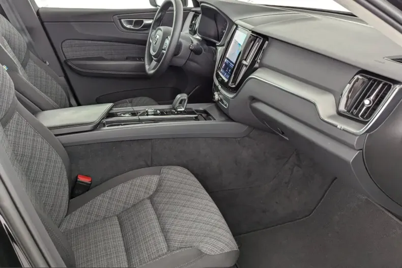 Volvo XC60 din 2023 cu 87.600 km - oferta VOL231715 - foto 10