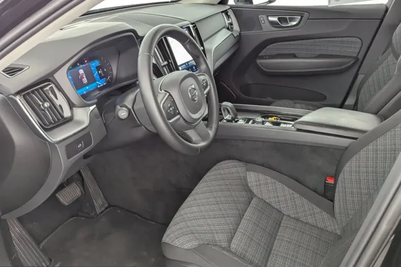 Volvo XC60 din 2023 cu 87.600 km - oferta VOL231715 - foto 11