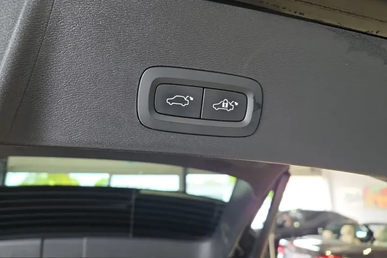 Volvo XC40 din 2023 cu 26.201 km - oferta VOL231718 - foto 15