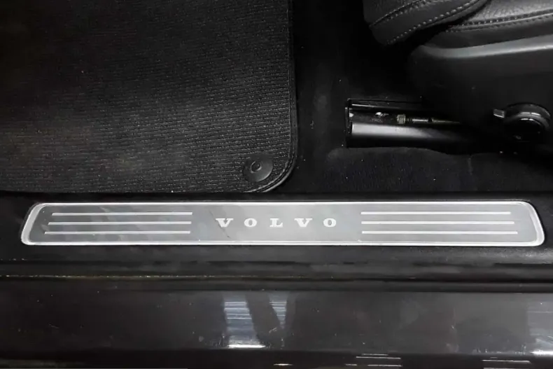 Volvo V90 Cross Country din 2022 cu 98.018 km - oferta VOL231719 - foto 16