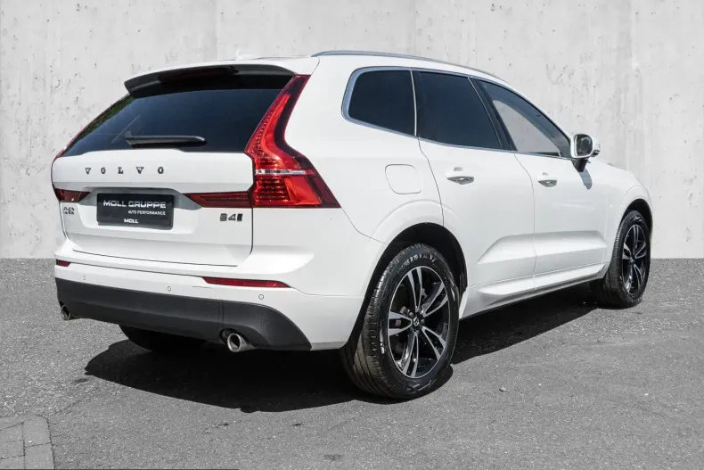 Volvo XC60 din 2022 cu 68.912 km - oferta VOL231720 - foto 3