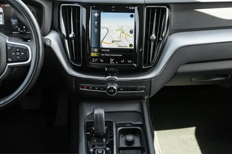 Volvo XC60 din 2022 cu 68.912 km - oferta VOL231720 - foto 11