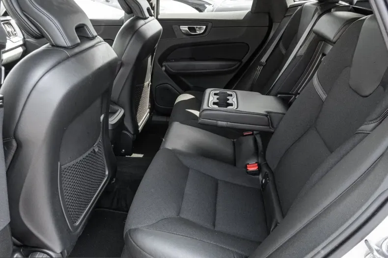 Volvo XC60 din 2022 cu 68.912 km - oferta VOL231720 - foto 15