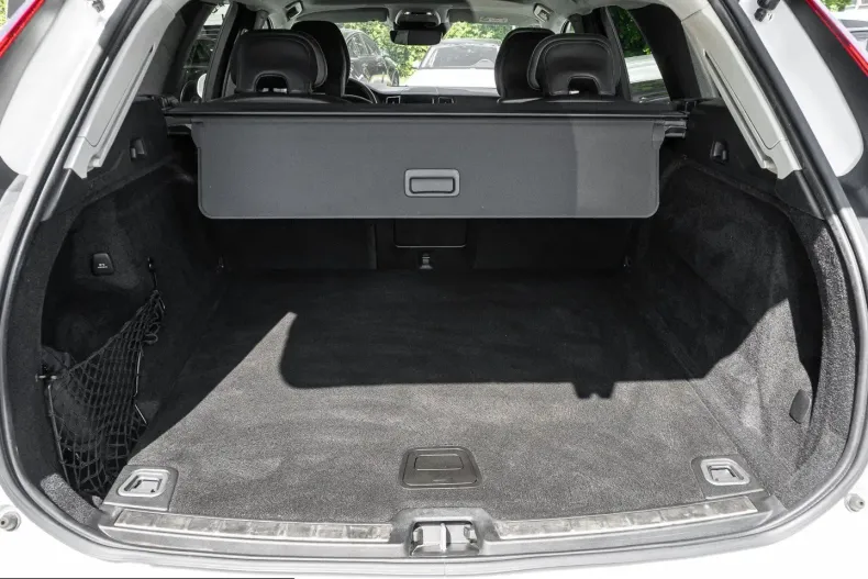 Volvo XC60 din 2022 cu 68.912 km - oferta VOL231720 - foto 16