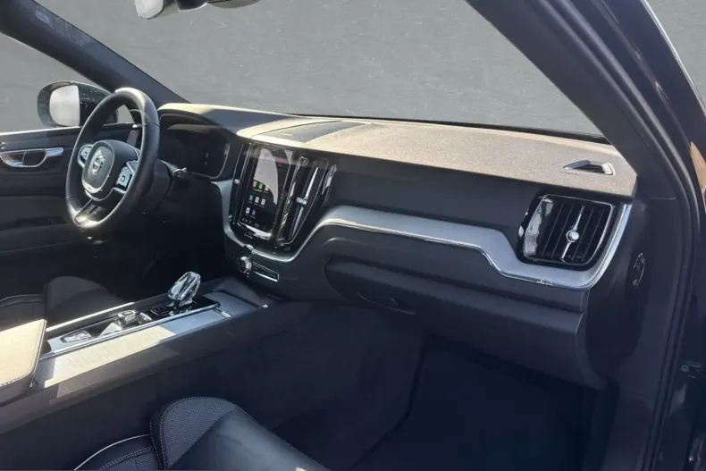 Volvo XC60 din 2025 cu 27.500 km - oferta VOL231721 - foto 13