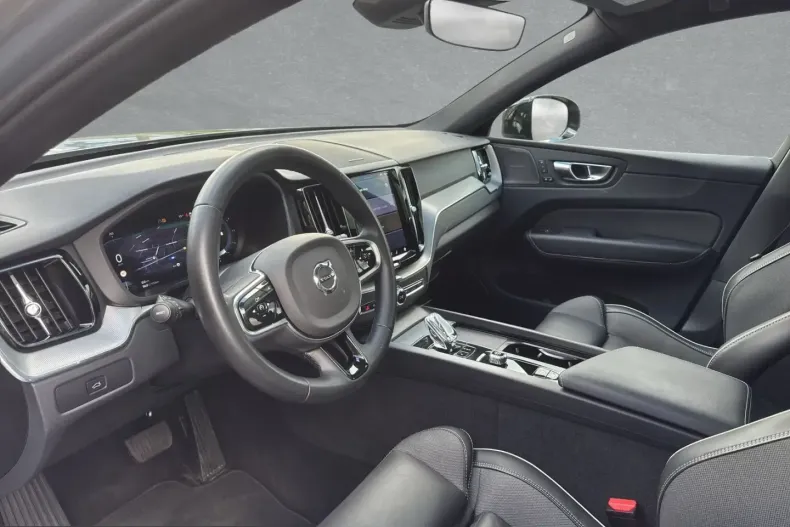 Volvo XC60 din 2023 cu 33.350 km - oferta VOL231724 - foto 6