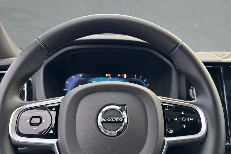 Volvo XC60 din 2025 cu 31.200 km - oferta VOL231726 - foto 8