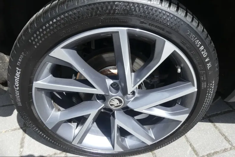 Skoda Kodiaq din 2024 cu 39.738 km - oferta SKO231727 - foto 27