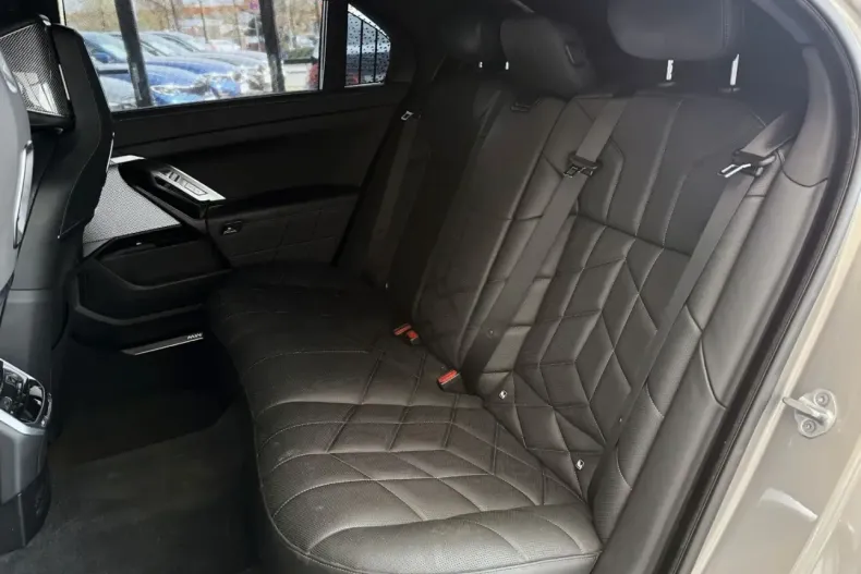 BMW 740 (Seria 7) din 2023 cu 114.636 km - oferta BMW231741 - foto 16