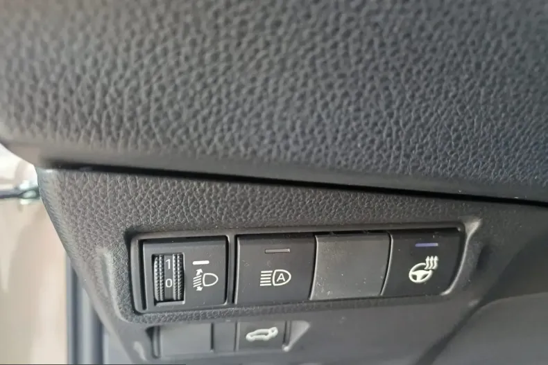 Toyota Corolla Cross din 2025 cu 7.450 km - oferta TOY231751 - foto 13