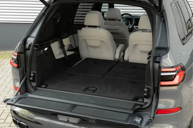 BMW X7 (Seria X) din 2023 cu 101.773 km - oferta BMW231761 - foto 12