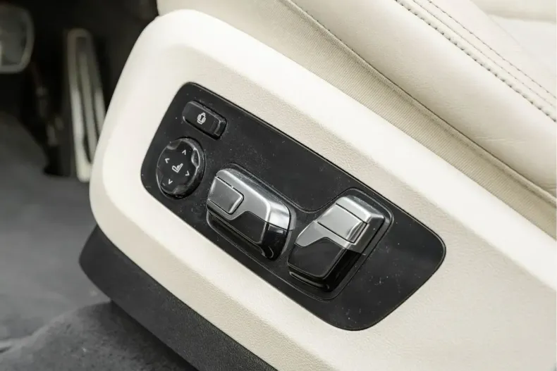 BMW X7 (Seria X) din 2023 cu 101.773 km - oferta BMW231761 - foto 22