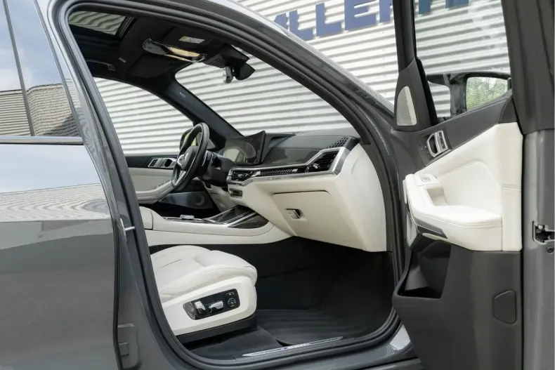 BMW X7 (Seria X) din 2023 cu 101.773 km - oferta BMW231761 - foto 25