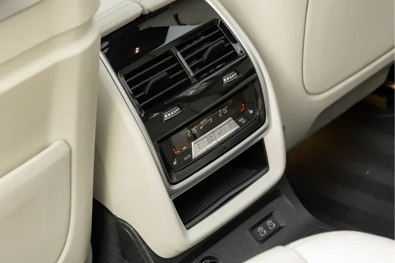 BMW X7 (Seria X) din 2023 cu 101.773 km - oferta BMW231761 - foto 28