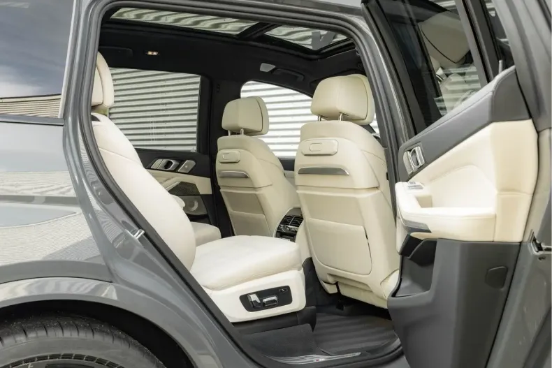 BMW X7 (Seria X) din 2023 cu 101.773 km - oferta BMW231761 - foto 32