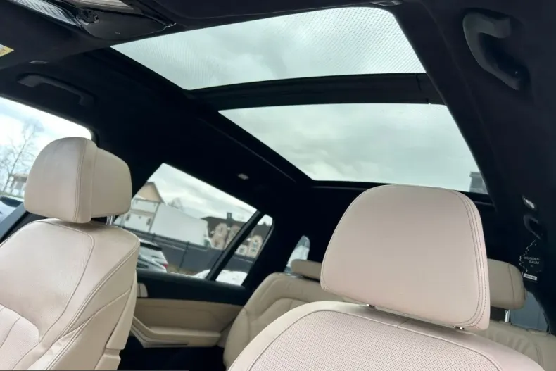 BMW X7 (Seria X) din 2022 cu 119.210 km - oferta BMW231762 - foto 2