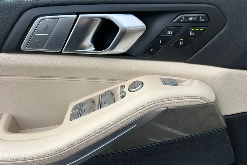 BMW X7 (Seria X) din 2022 cu 119.210 km - oferta BMW231762 - foto 17