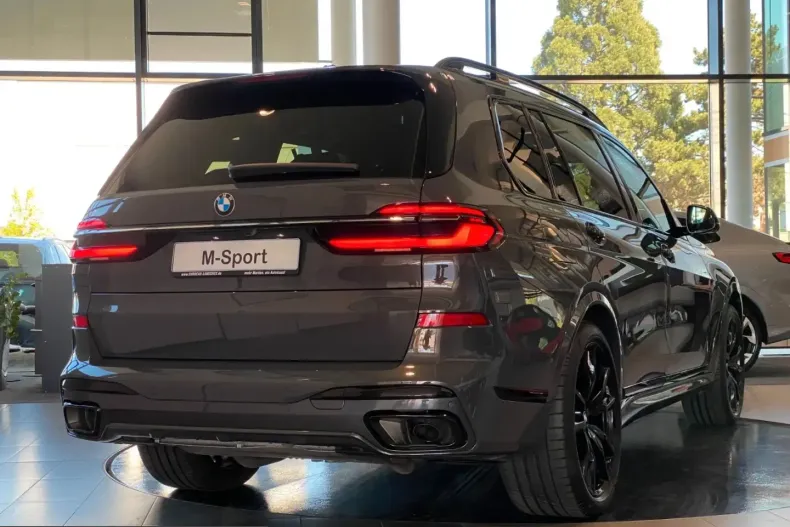 BMW X7 (Seria X) din 2023 cu 86.014 km - oferta BMW231763 - foto 5