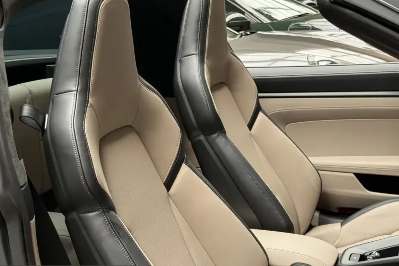 Porsche 992 din 2025 cu 8.200 km - oferta POR231765 - foto 4