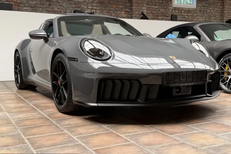 Porsche 992 din 2025 cu 8.200 km - oferta POR231765 - foto 30