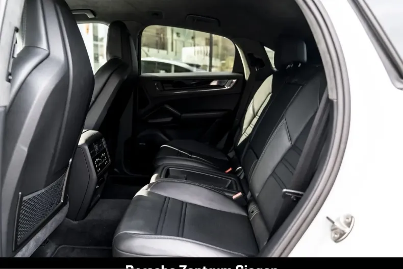 Porsche Cayenne din 2024 cu 42.746 km - oferta POR231766 - foto 21