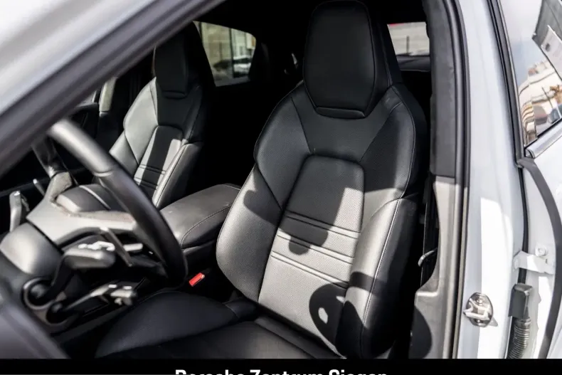 Porsche Cayenne din 2024 cu 42.746 km - oferta POR231766 - foto 26