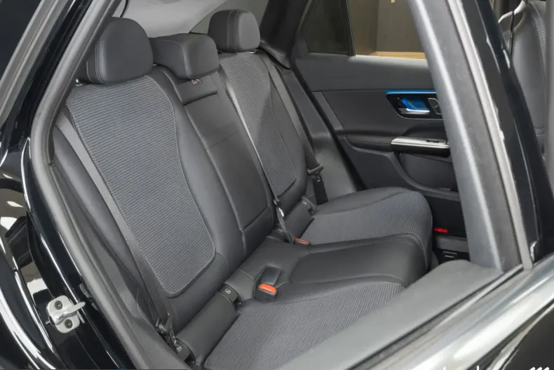Mercedes-Benz GLC 300 (Clasa GLC) din 2023 cu 79.866 km - oferta MER231770 - foto 17