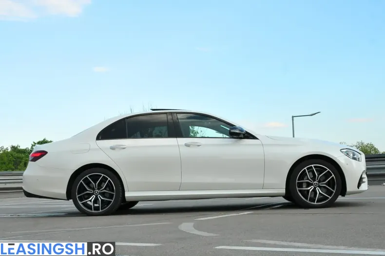 Mercedes-Benz E 300 (Clasa E) din 2022 cu 100.000 km - oferta MER231789 - foto 5