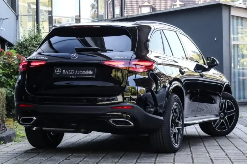 Mercedes-Benz GLC 300 (Clasa GLC) din 2025 cu 29.500 km - oferta MER231796 - foto 3