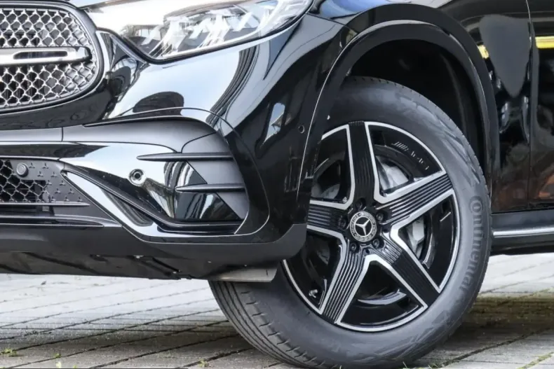 Mercedes-Benz GLC 300 (Clasa GLC) din 2025 cu 29.500 km - oferta MER231796 - foto 6