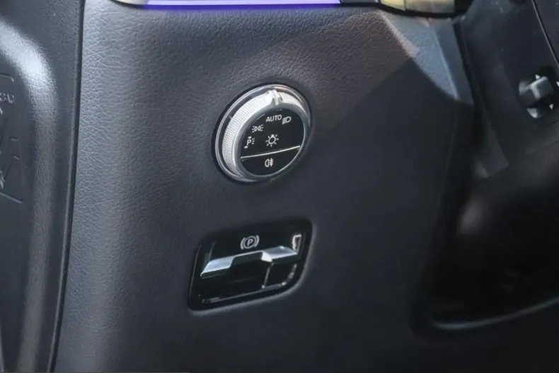 Mercedes-Benz GLC 300 (Clasa GLC) din 2025 cu 29.500 km - oferta MER231796 - foto 15