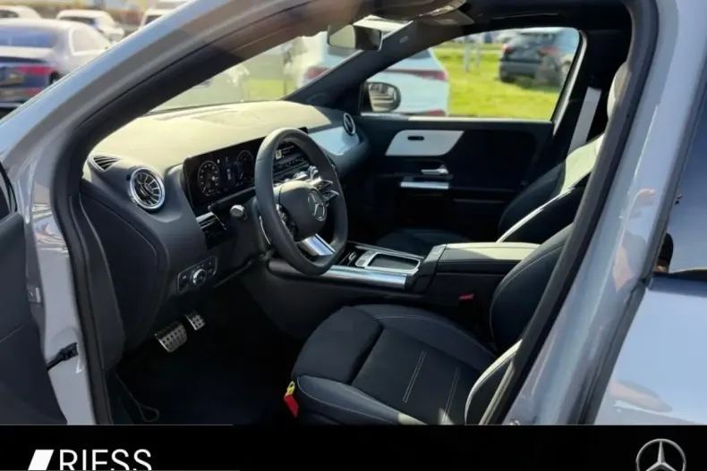 Mercedes-Benz GLA 200 (Clasa GLA) din 2025 cu 13.734 km - oferta MER231811 - foto 6