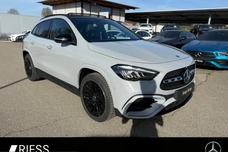 Mercedes-Benz GLA 200 (Clasa GLA) din 2025 cu 13.734 km - oferta MER231811 - foto 12