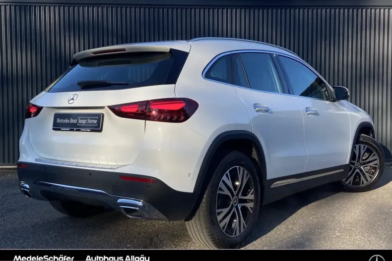 Mercedes-Benz GLA 220 (Clasa GLA) din 2024 cu 19.139 km - oferta MER231813 - foto 5