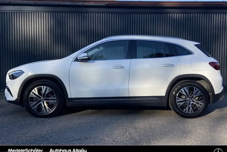 Mercedes-Benz GLA 220 (Clasa GLA) din 2024 cu 19.139 km - oferta MER231813 - foto 8