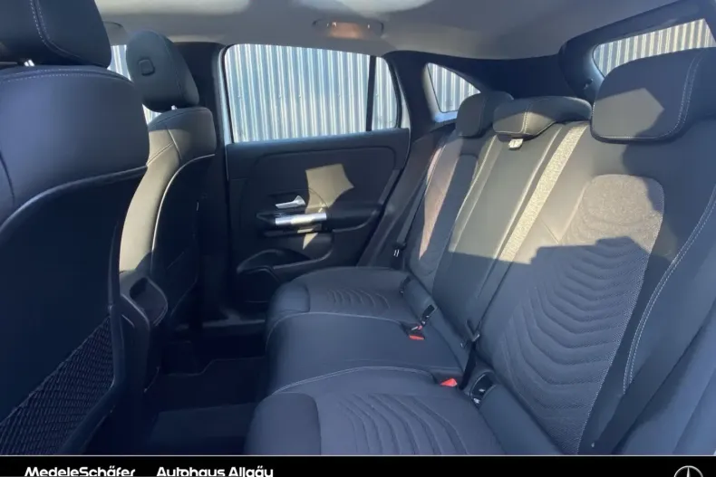 Mercedes-Benz GLA 220 (Clasa GLA) din 2024 cu 19.139 km - oferta MER231813 - foto 15