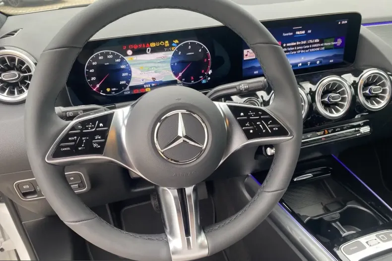 Mercedes-Benz GLA 200 (Clasa GLA) din 2025 cu 17.760 km - oferta MER231814 - foto 12