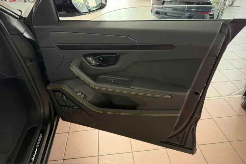 Lamborghini Urus din 2024 cu 29.050 km - oferta LAM231820 - foto 16