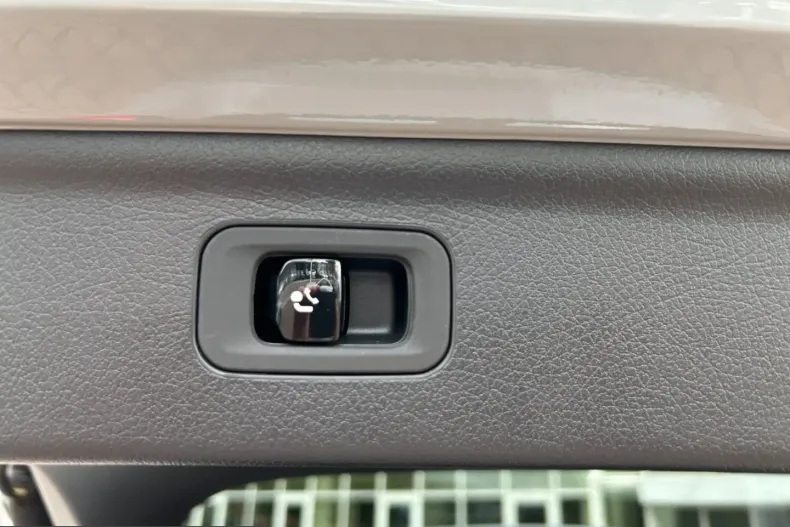 Mercedes-Benz EQE SUV (Clasa GLE) din 2023 cu 29.999 km - oferta MER231828 - foto 16