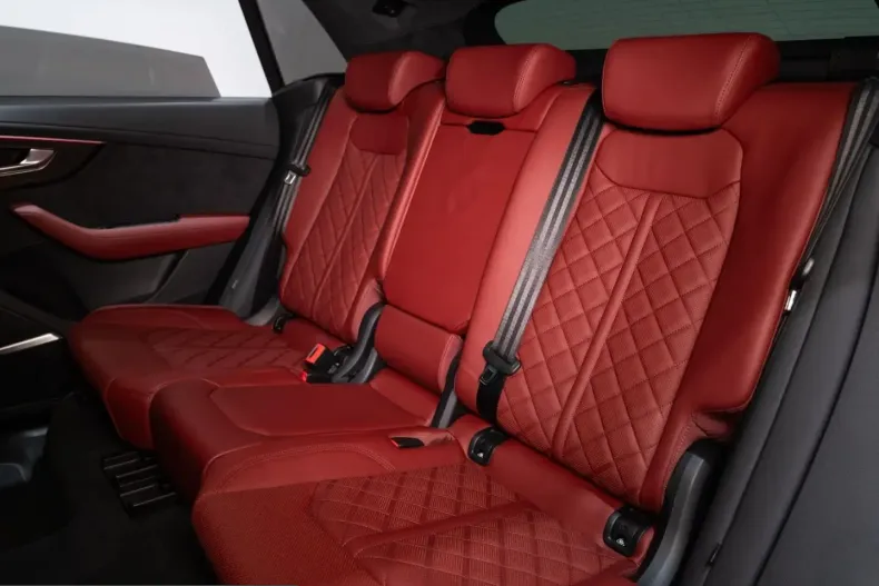 Audi SQ8 din 2023 cu 24.404 km - oferta AUD231837 - foto 9