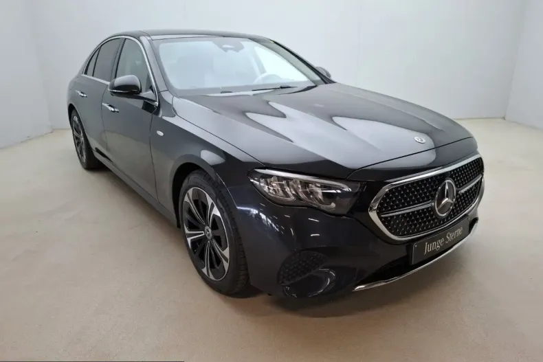 Mercedes-Benz E 300 (Clasa E) din 2025 cu 28.540 km - oferta MER231844 - foto 1