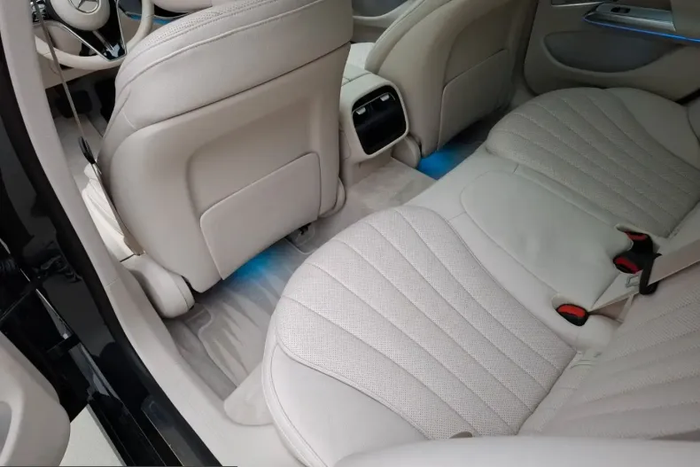 Mercedes-Benz E 300 (Clasa E) din 2025 cu 28.540 km - oferta MER231844 - foto 18